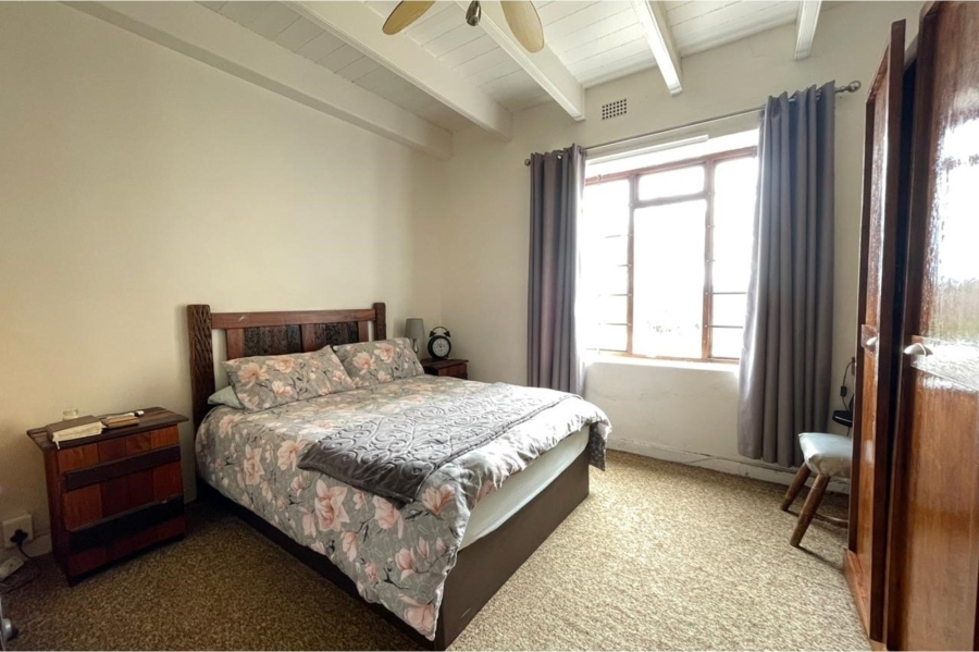 5 Bedroom Property for Sale in Stompneus Bay Western Cape